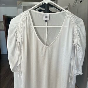 Women’s white boxy blouse
